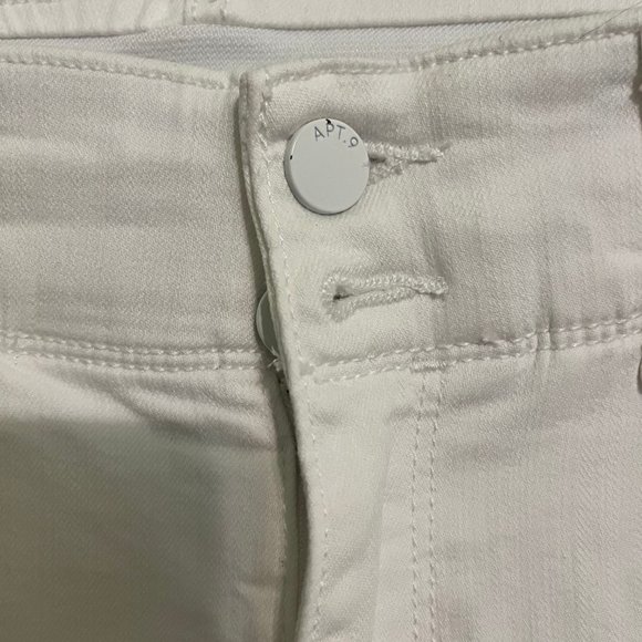 White APT 9 Stretch Jeans, Size 6S - Picture 2 of 6